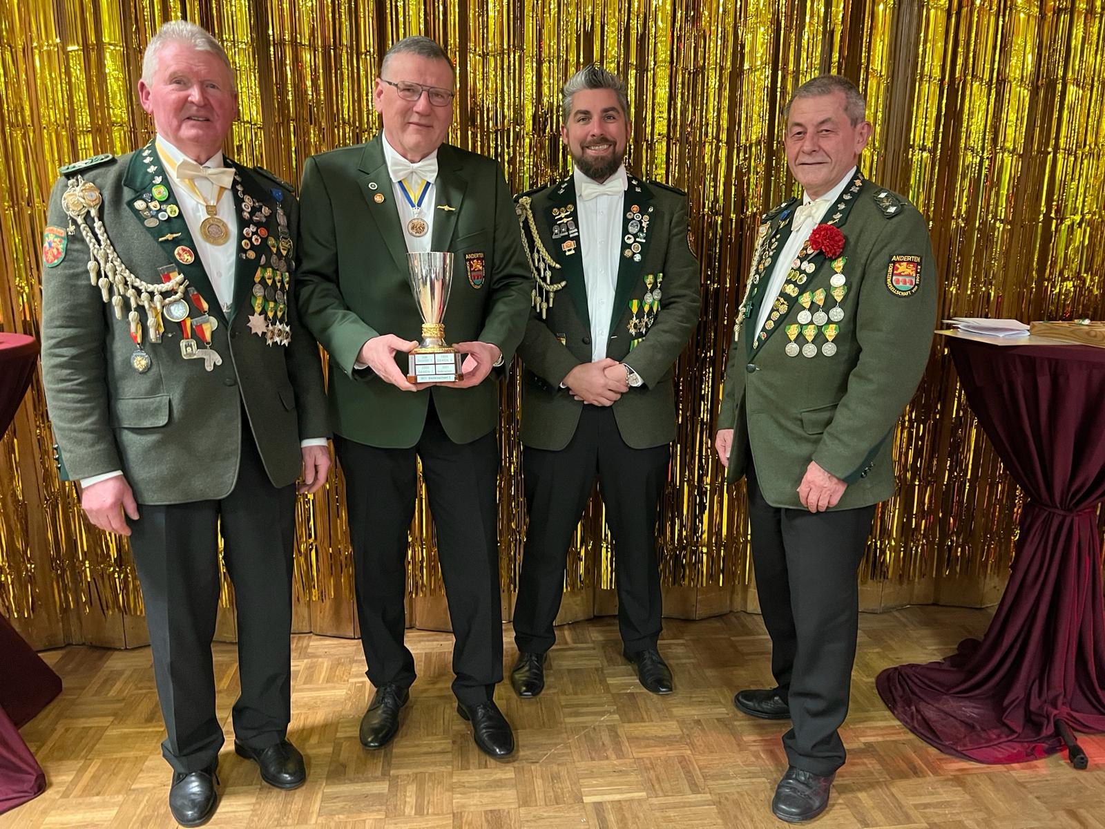 013_harry_oppenborn-pokal_r.knorr_v.reinert_t.kueker_r.kluck.jpg